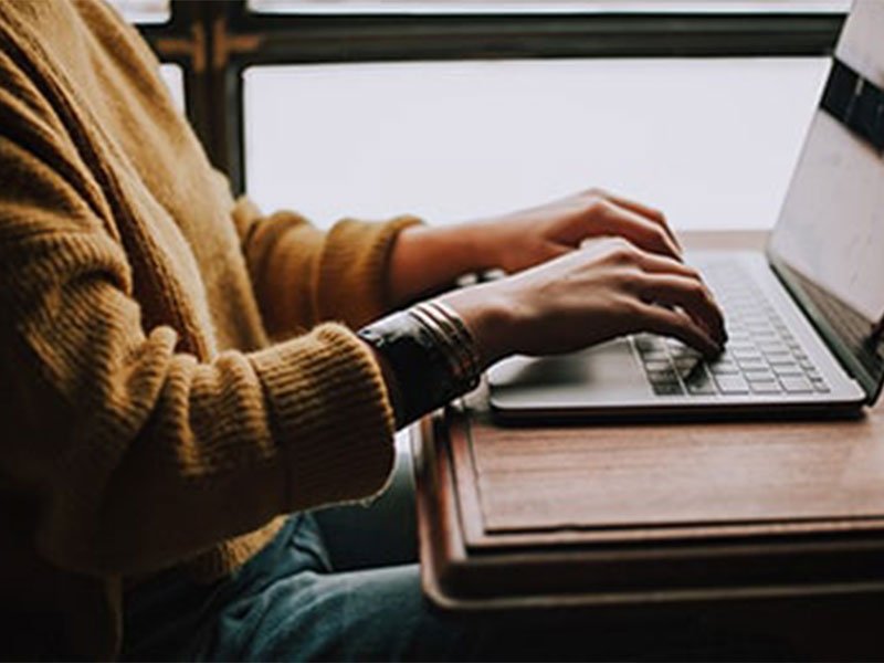 Graphics play a critical role in establishing a brand identity – Find How!